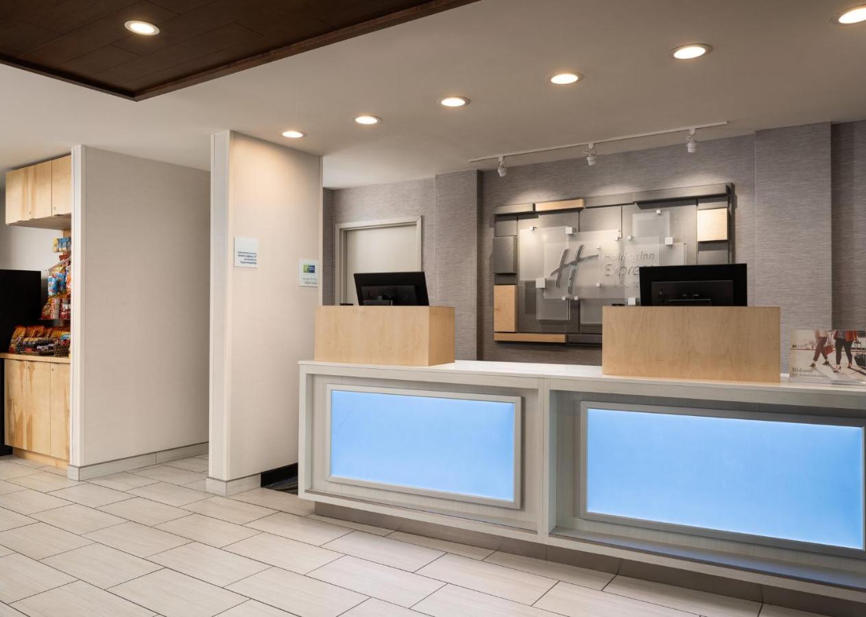 Holiday Inn Express Hotel & Suites Olive Branch By Ihg Ngoại thất bức ảnh