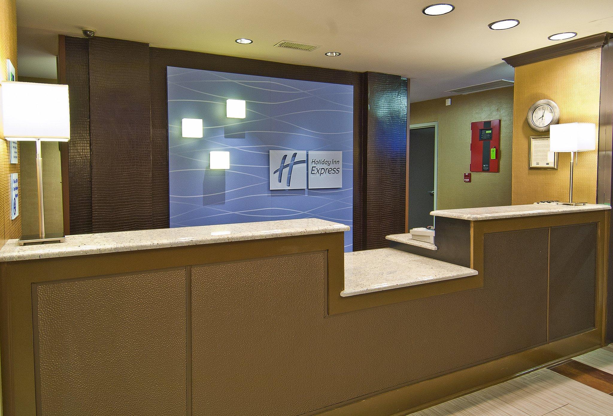 Holiday Inn Express Hotel & Suites Olive Branch By Ihg Ngoại thất bức ảnh