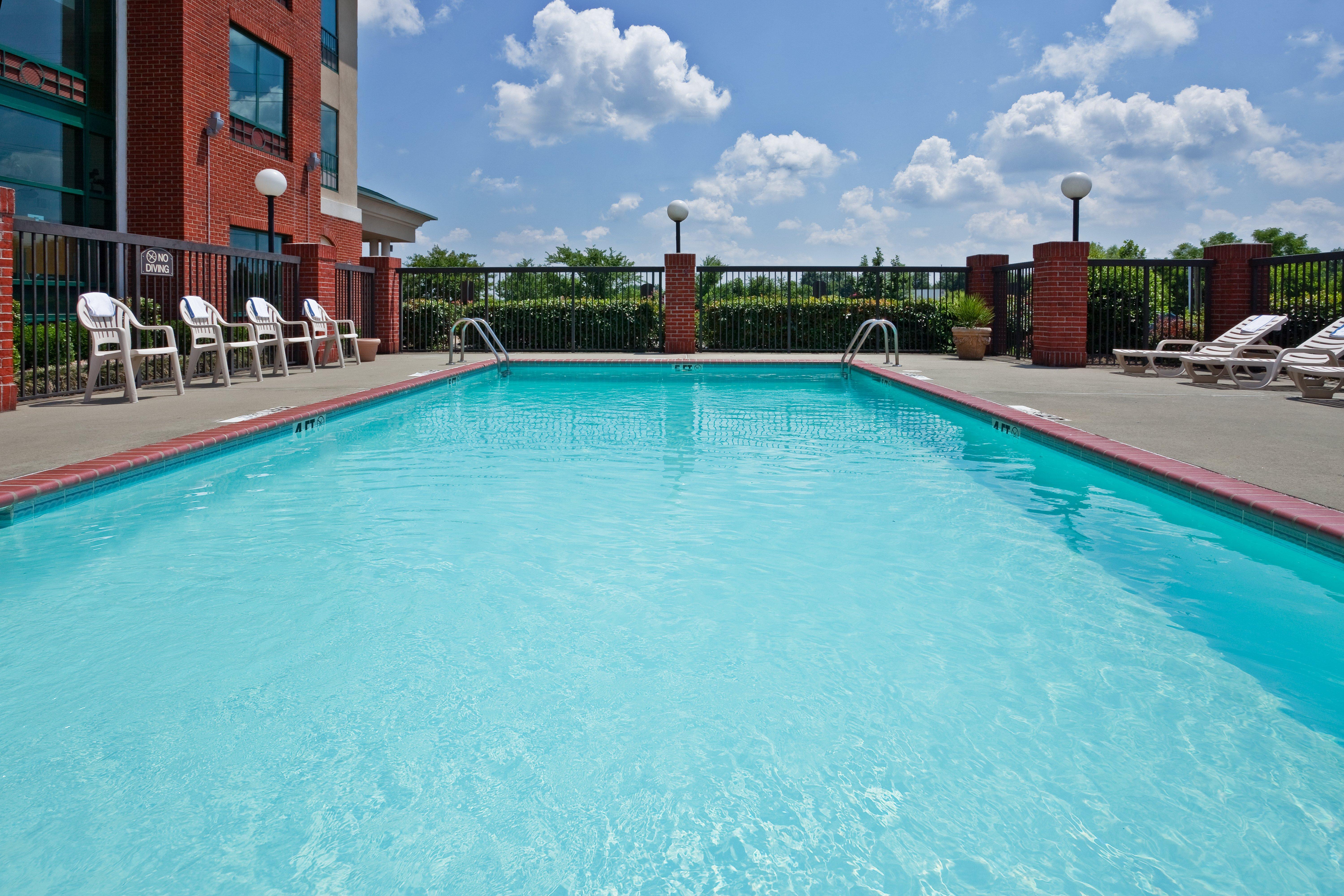 Holiday Inn Express Hotel & Suites Olive Branch By Ihg Ngoại thất bức ảnh